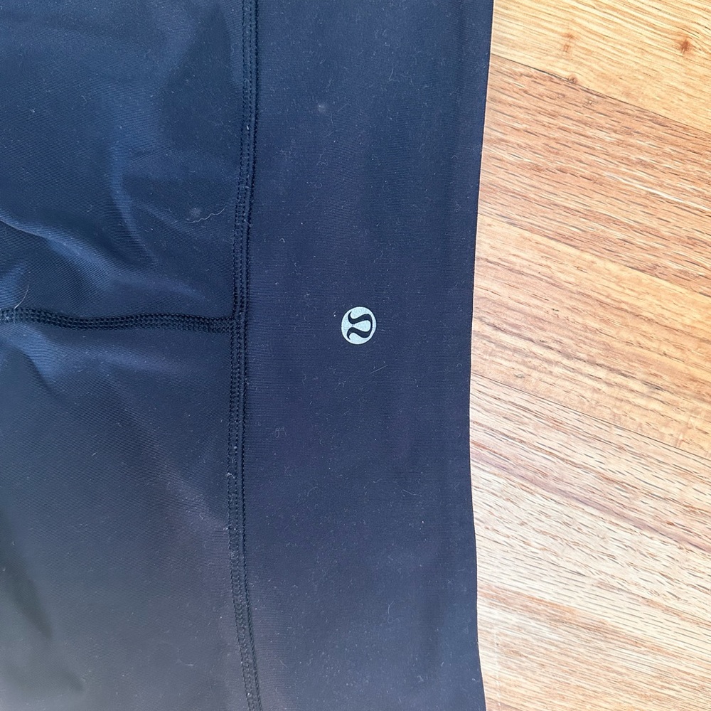 Black lululemon leggings